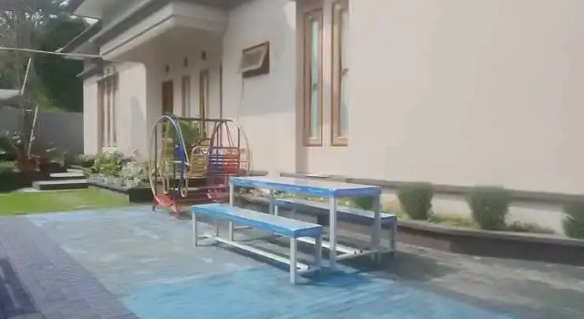 Kedai Oma Syariah Mitra RedDoorz, Rezervovat Hotel Kuningan West Java