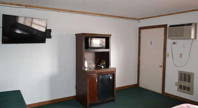 Двухместный номер Comfort The Village Inn Motel and Restaurant