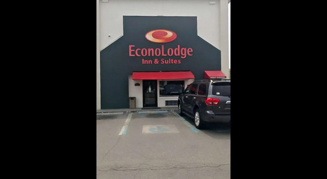 Кровать в общем номере Econo Lodge Inn & Suites Virginia Beach - Norfolk