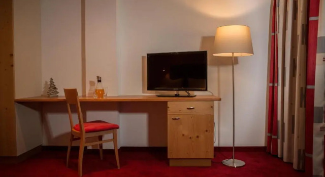 Apart Sportiva, Book Apartment Hotels in Vorarlberg with Parking, Parking