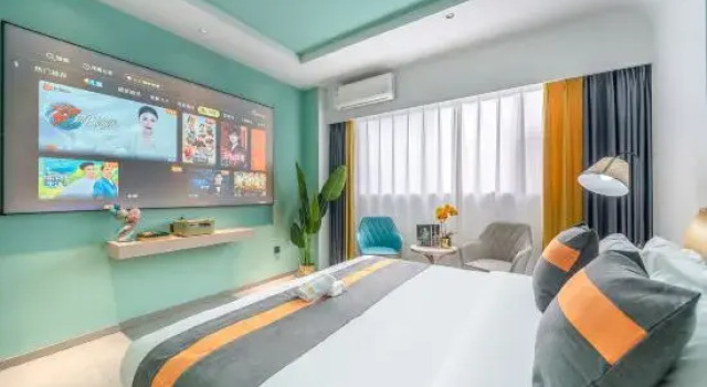 Zhiling Homestay (Five Star Street City Center)