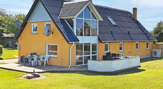 Коттедж 4 star holiday home in Vinderup