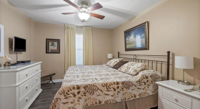 Pelican Beach 1407 1 Bedroom Condo by Pelican Beach Management