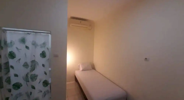 Standard Einzel Zimmer OYO 93274 Oren Home Bekasi