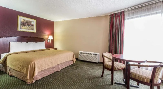 Четырёхместный люкс Quality Inn Tifton