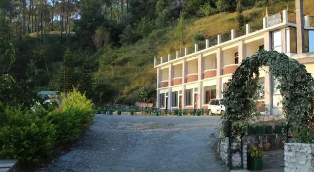 OYO 27772 Hotel Kalawati Retreat, Rezervovat Hotel Ranikhet Uttarakhand
