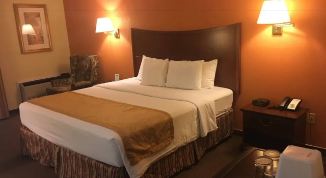 Двухместный номер Standard Days Inn & Suites by Wyndham Red Rock-Gallup