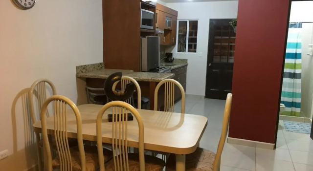 Апартаменты Fantastic & Cozy #4: Condo Close To the Beach