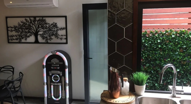 Коттедж UNIQUE - New York Loft Style Townhouse