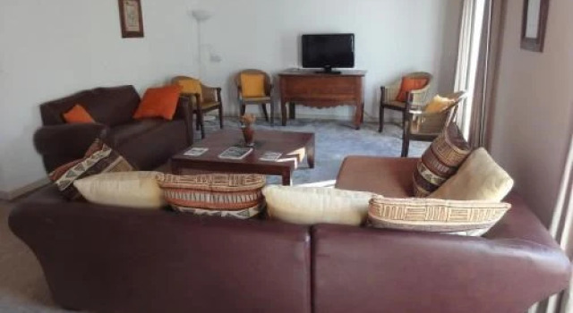 Maison Blanche, Prenota Appartamento Hotel a Alvernia con parcheggio, Parcheggio