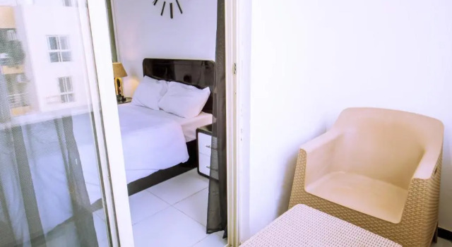 Rare New Marina Hotspot With Fast Free WIFI, Balcony & Pool - Western Standards - Sheraton Plaza 414, Prenota Hotel Hotel a Mar Rosso con parcheggio, Parcheggio