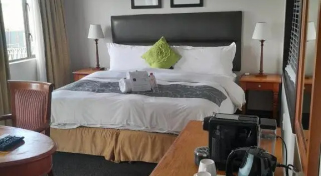 Двухместный люкс Protea Hotel by Marriott Harrismith Montrose