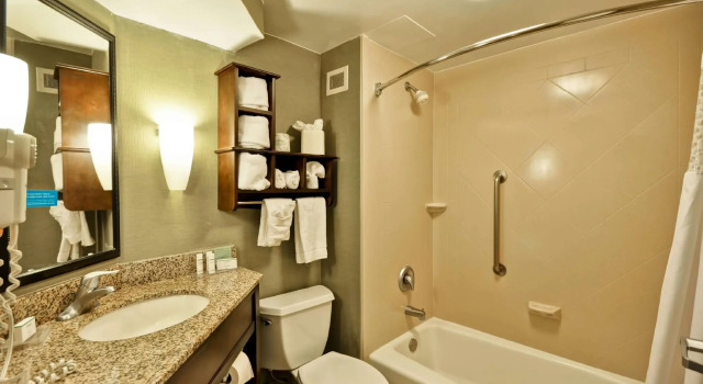 Номер Standard Hampton Inn Kansas City - Airport
