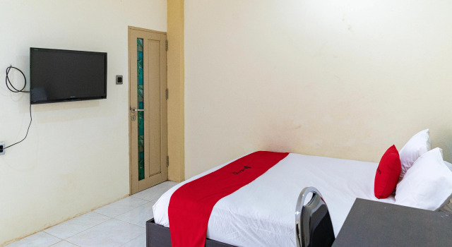 RedDoorz Syariah near Citraland Banjarmasin, Book Hotel Banjarmasin 