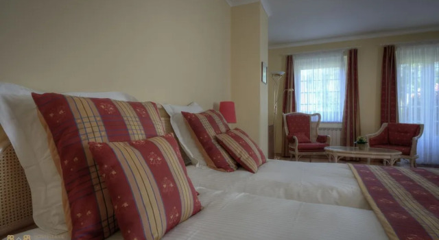 Номер Grand Hostellerie le Prieuré de Conques