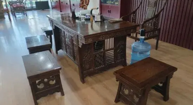Qianhe Hotel, Rezerwuj Hotel Pu'er Yunnan