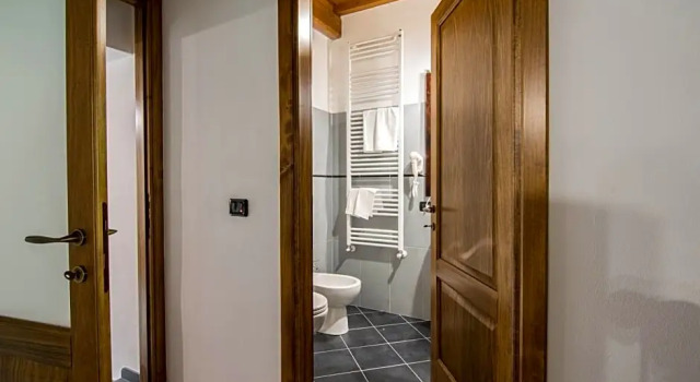 Le Casine del Borgo, Book Hotel Borgo a Mozzano Toscana