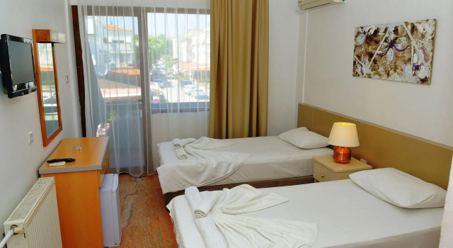 Cesurlar Hotel, Rezerwuj Hotel Çeşme Izmir