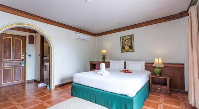 Номер Superior Erawan Phangnga Hotel, Natai Beach