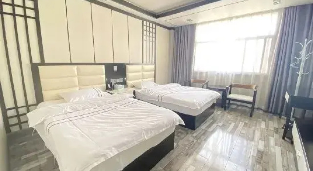 Семейный люкс Zhaotong Towards Hotel