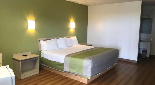Номер Standard Travelodge by Wyndham Wall