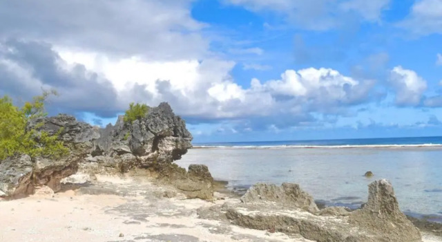 Коттедж Hiti Tikehau, the ocean side bungalow