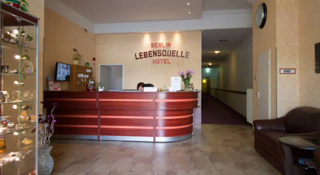 LebensQuelle am Checkpoint Charlie