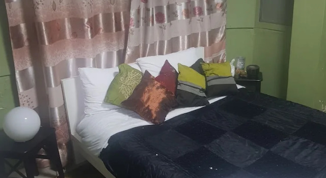 Confort cameră Downtown Inn