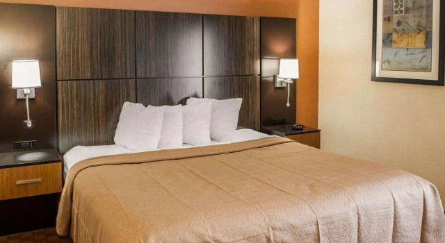Двухместный люкс Quality Inn Franklin I-65
