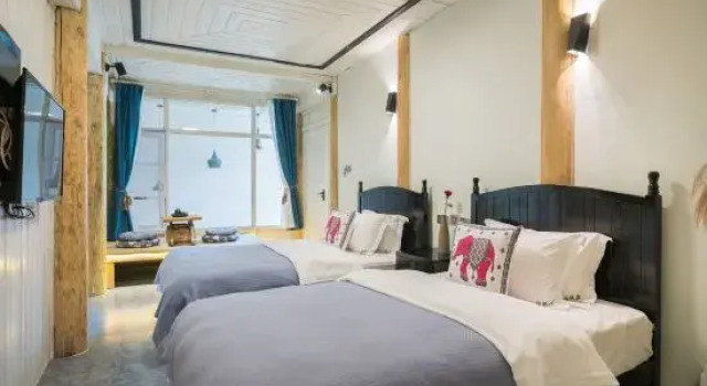 Номер Standard с видом на внутренний двор Tengchong YoYo Joy Inn