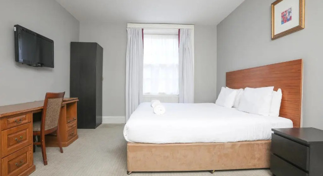 Дом с 3 комнатами Cairn Hotel & Apartments