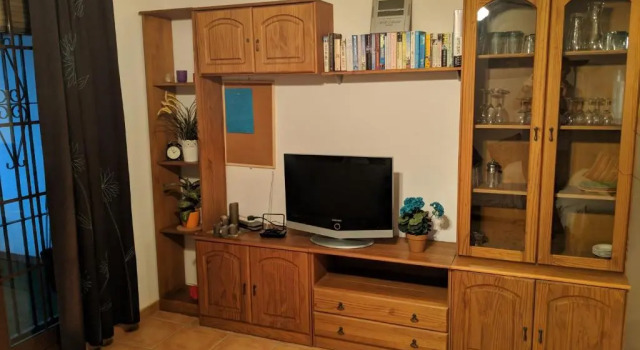 Beautiful 1 bedroom apartment in Roda, Los Alcazares. Larger than average., Prenota Appartamento Hotel a Murcia con parcheggio, Parcheggio
