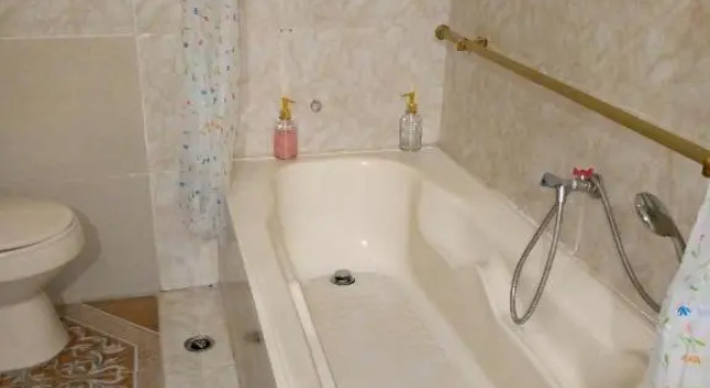 Acuarela del Rio H#1 Cerca Terminal Terrestre Habitación privada con baño