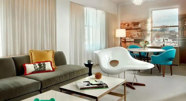 Двухместный люкс Угловой 21c Museum Hotel Cincinnati