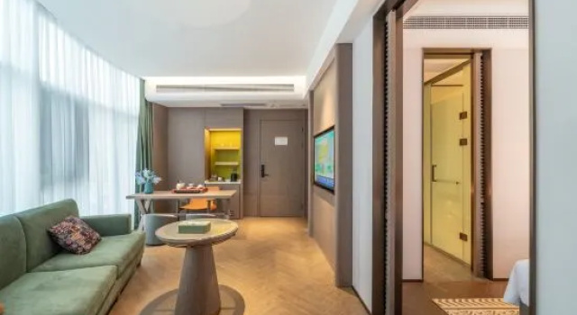 Люкс Luxury Golden Emperor International Hotel