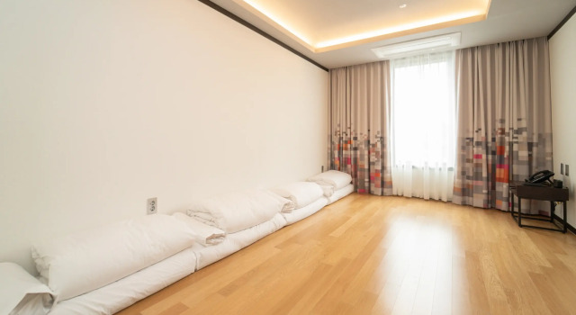 Номер Deluxe Golden Tulip Ever Yongin Hotel