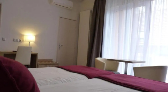 Двухместный номер Standard Logis Hôtel Restaurant Spa Notre Dame de Bonne Fontaine