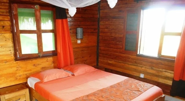 Standard Doppel Zimmer mit Kanalblick hotel trecicogne