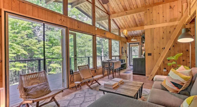 Коттедж High Falls Restorative Cabin in the Woods!