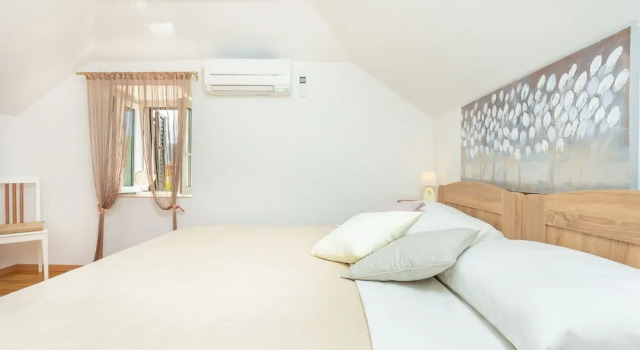 The Loft, Забронировать Дом для отпуска Коттеджи Дубровника, рядом с Церковь Святого Власия, Коттедж