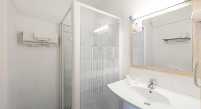 Standard triple chambre Hôtel First Rodez