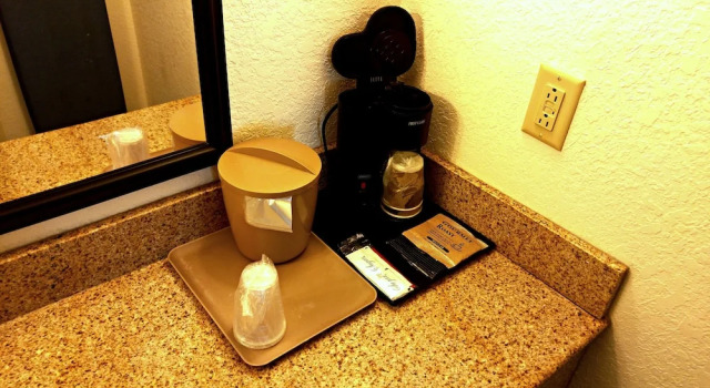 Standard Suite Cochran Inn & Suites