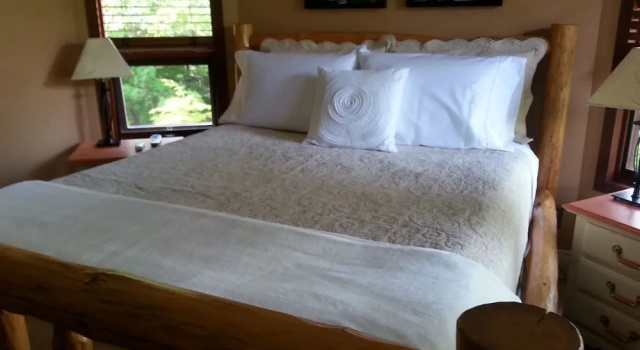 Camera Classica Creekside B & B