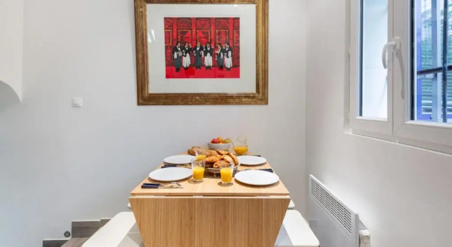 Апартаменты Elegant And Cosy 2/3 Rooms - Heart of Paris