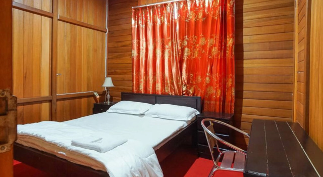 Villa Robert, Buchen Sie Villa Manado Sulawesi Utara