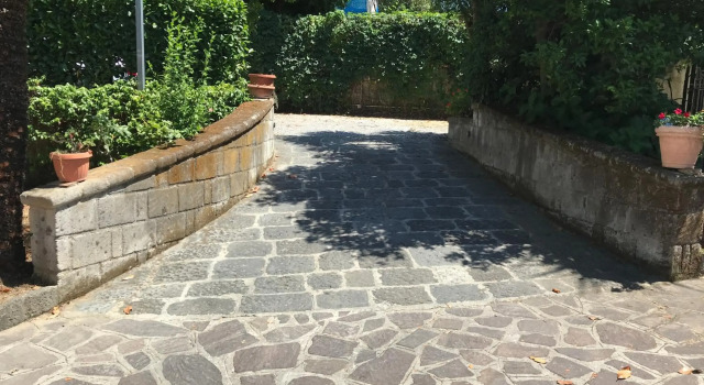 Villa Falconieri Sorrento Suite, Забронировать Вилла Коттеджи Сант-Аньелло, рядом с Железнодорожный вокзал Сант-Аньелло линии Circumvesuviana, Коттедж
