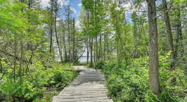 400-acre Outdoor Enthusiast's Lodge in Mancelona!, Book Hotel Mancelona USA