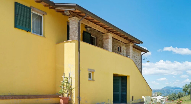 Scenic Holiday Home in Torgiano With Swimming Pool, Book Hotel Hoteller i Torgiano med pool, Swimmingpool