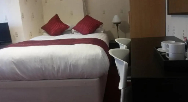 Семейный люкс The Garth Hotel
