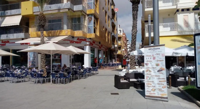 Апартаменты Edificio 1º línea de playa, en paseo marítimo de Torrevieja, Alicante, Costa Blanca
